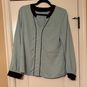 Elegant Women's Top with Contrast Trim